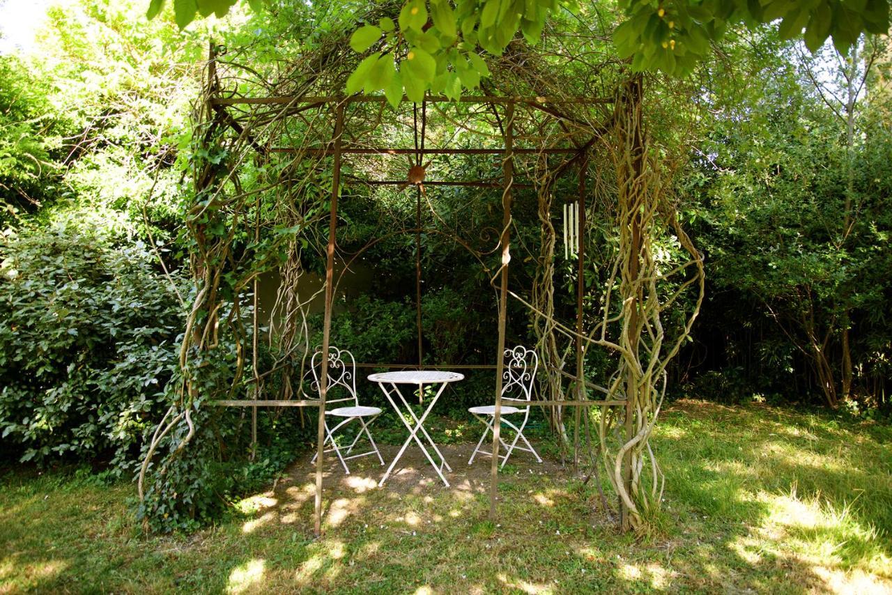 Maison Piloni ลีล-ซูร์-ลา-ซอร์ก ภายนอก รูปภาพ